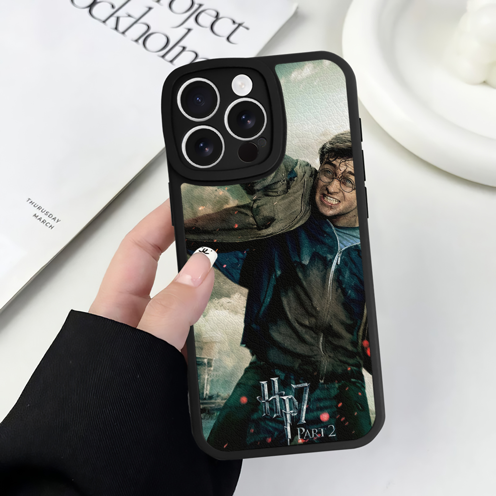 （画像用） Harry Potter ハリー・ポッターシリーズ 【iPhone 16シリーズ対応】シリコンスマホケース（レザー調） 材質：シリコン